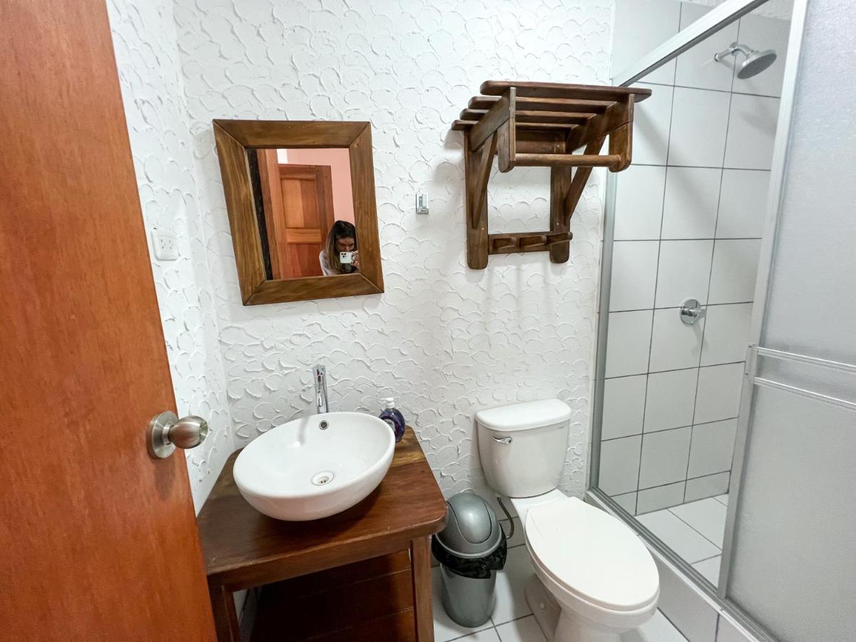 Tupac Huaraz Vandrarhem Exteriör bild