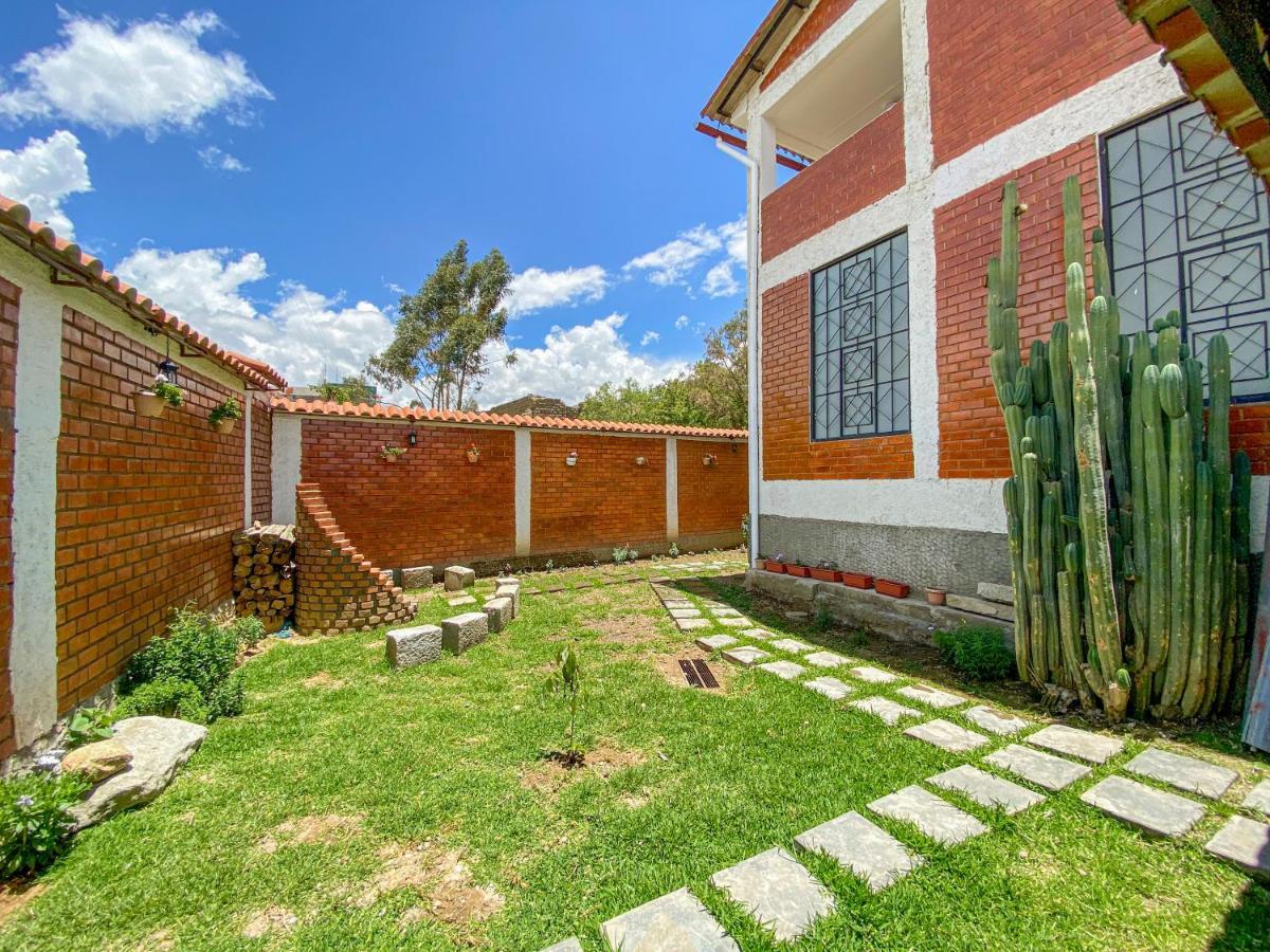 Tupac Huaraz Vandrarhem Exteriör bild